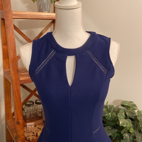 ModCloth Mystic Los Angeles Tabora Ponte Dress in Navy Blue - Picture 2 of 4